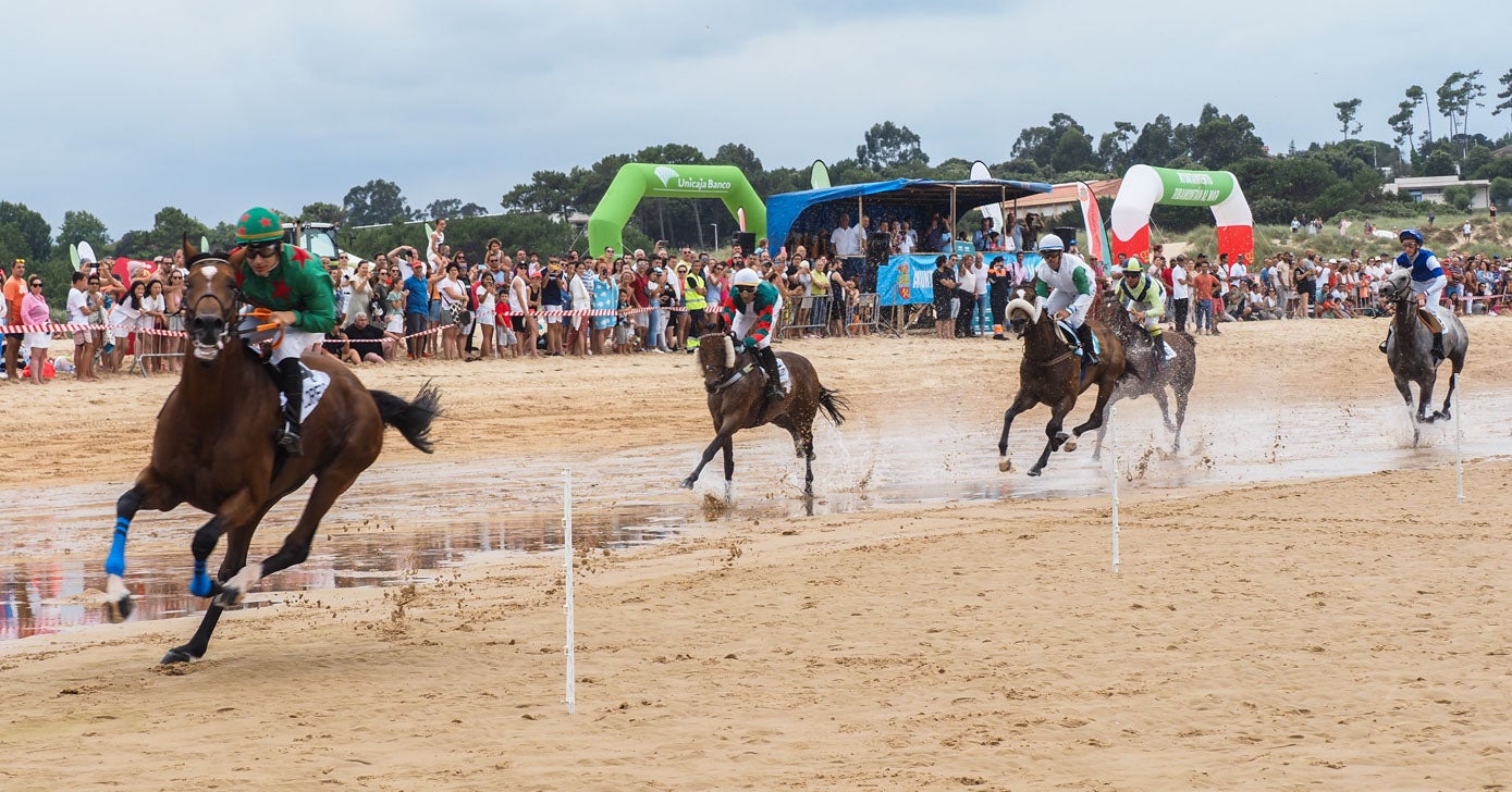 El caballo de la cuadra Calejaña, con varios cuerpos de renta sobre sus rivales.