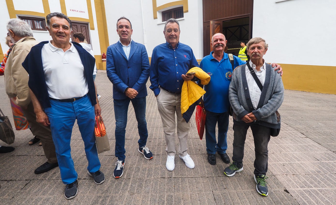 José Antonio Tagle, José Antonio Tagle, Jooaquín Tagle, Paco Pérez y Pedro Pérez.