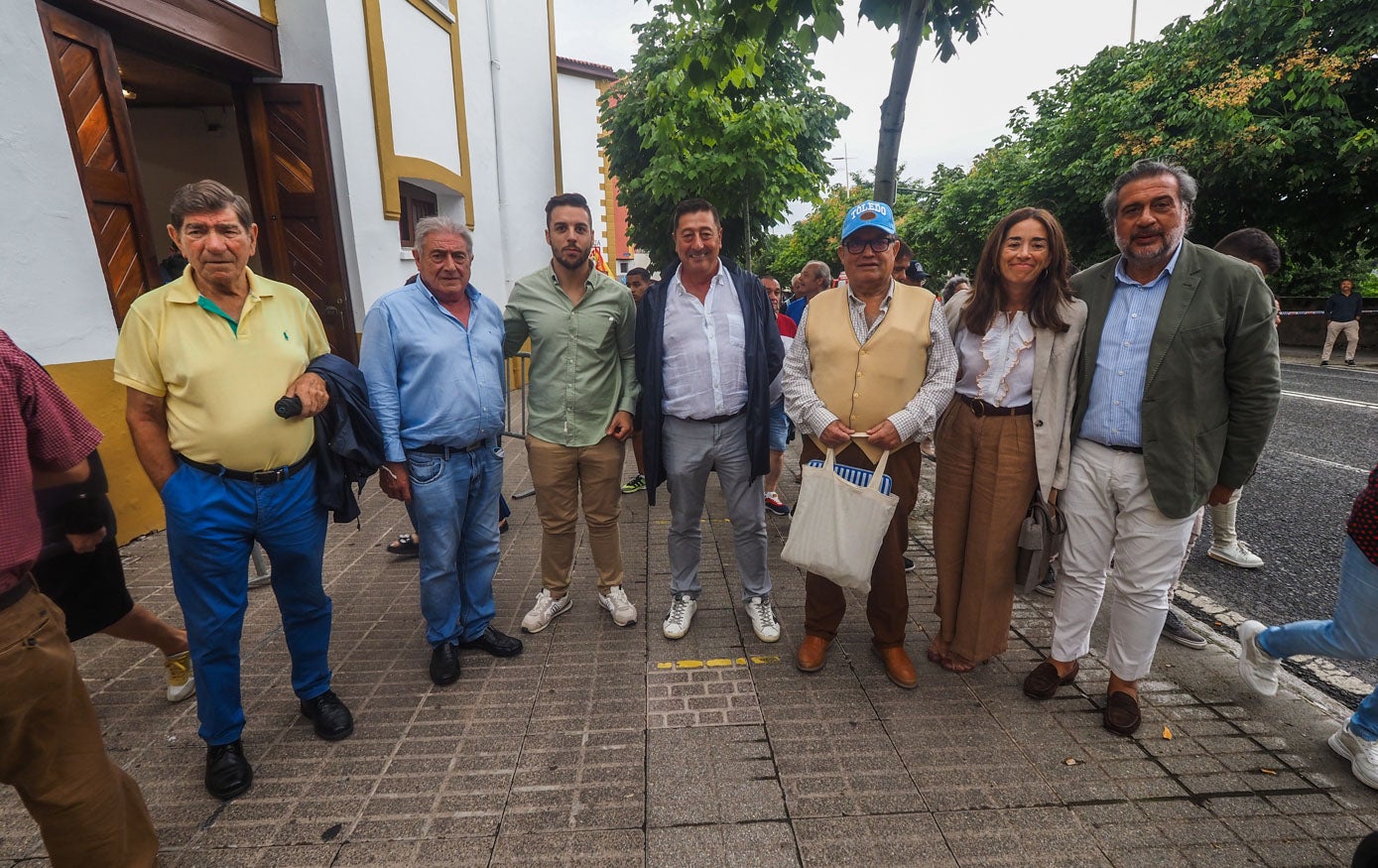 Manolo Gutiérrez, Manolo García, Noel Lobeto, Pedro Guevara, Manuel Velasco, Jacoba Díez y Ángel Asensio. 