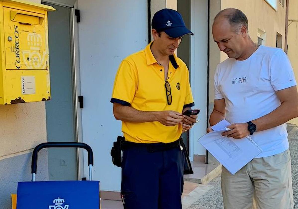 Correos distribuye en Cantabria más de 22.500 distintivos de la DGT en los seis primeros meses del año