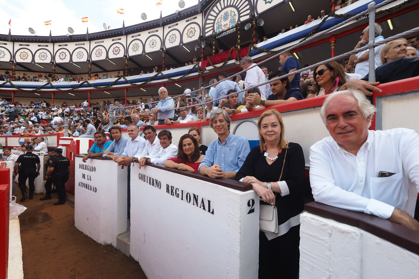 Fermín Aja, Luis Enrique García, Ángel Santiago, Pedro Prieto, Javier Sado, María Sotos (detrás) y Begoña Gómez, Carlos Pajares, María Antonia Alonso y Fernando Hernández. 