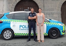 El jefe de la Policía Municipal, Domingo Lázaro, junto con la concejala, Leticia Mejías.