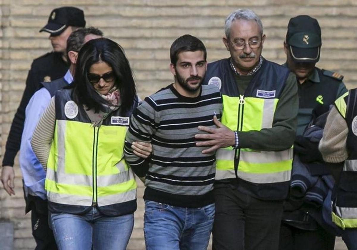 Miguel Carcaño en una imagen tomada en 2014 durante un traslado.