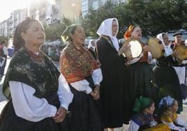 El folclore fue protagonista el viernes con el pasacalles y hoy volverá a serlo en el cierre de las fiestas.