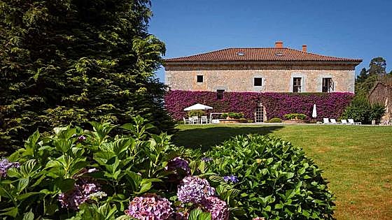 El interior de una elegante casona del siglo XVI en Voto