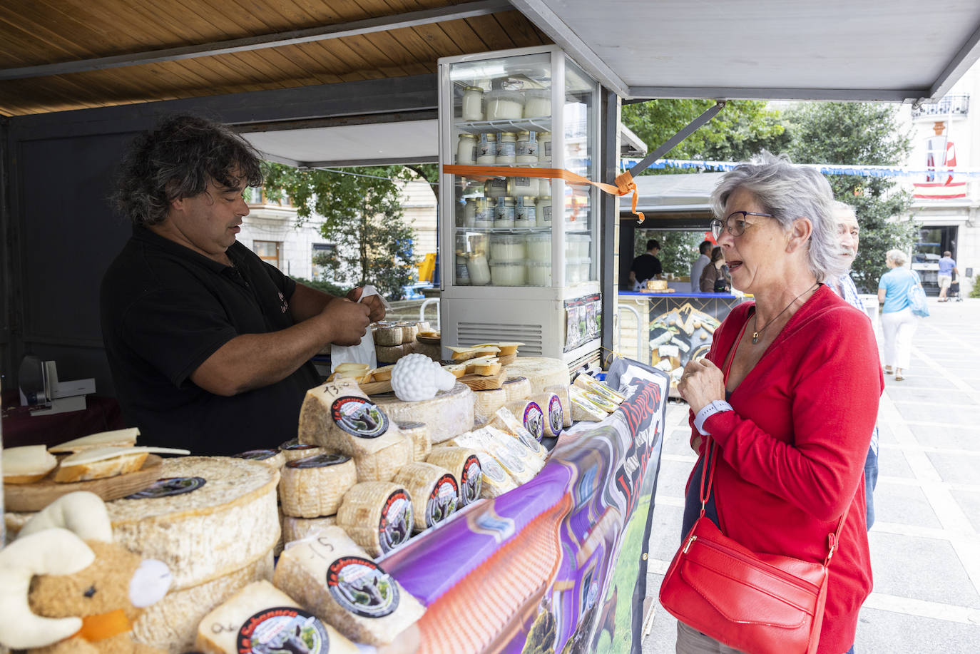 La oferta es enorme: también podrán adquirirse en Santander yogures artesanos y quesos frescos de muy distintas recetas