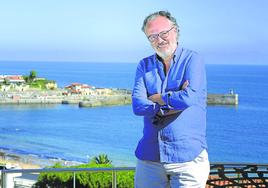 Miguel Ángel Noceda, en el mirador de Santa Lucía, en Comillas.