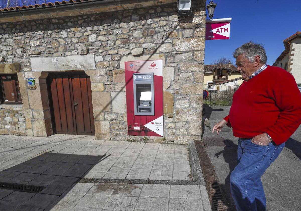 Cantabria pierde el 11,3% de su red de oficinas bancarias en tan solo un año
