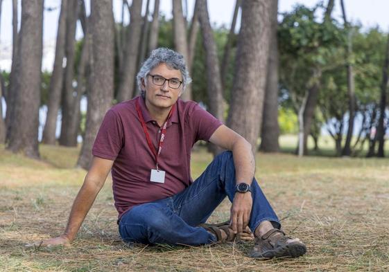 Eloy Revilla, director de la Estación Biológica de Doñana, ayer, en La Magdalena.