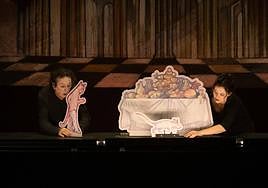 La sala Argenta acoge 'El gato con botas', «un espectáculo visual y poético con figuras de gran tamaño y música barroca».