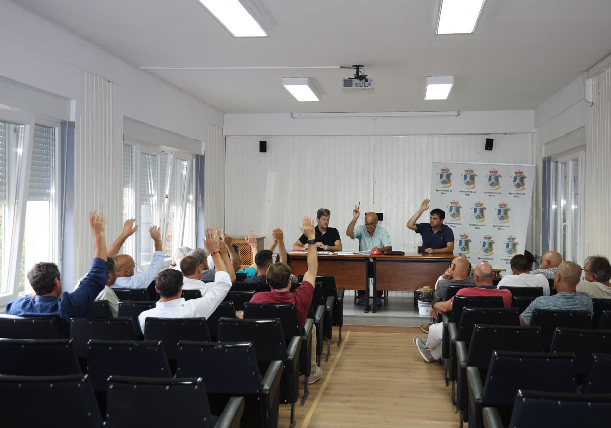 Momento de la votación celebrada en el pleno de la Mancomunidad.