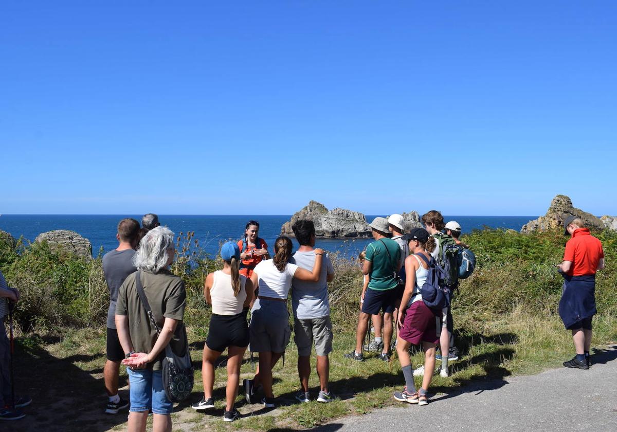 Imagen de archivo de una de las rutas guiadas por Costa Quebrada