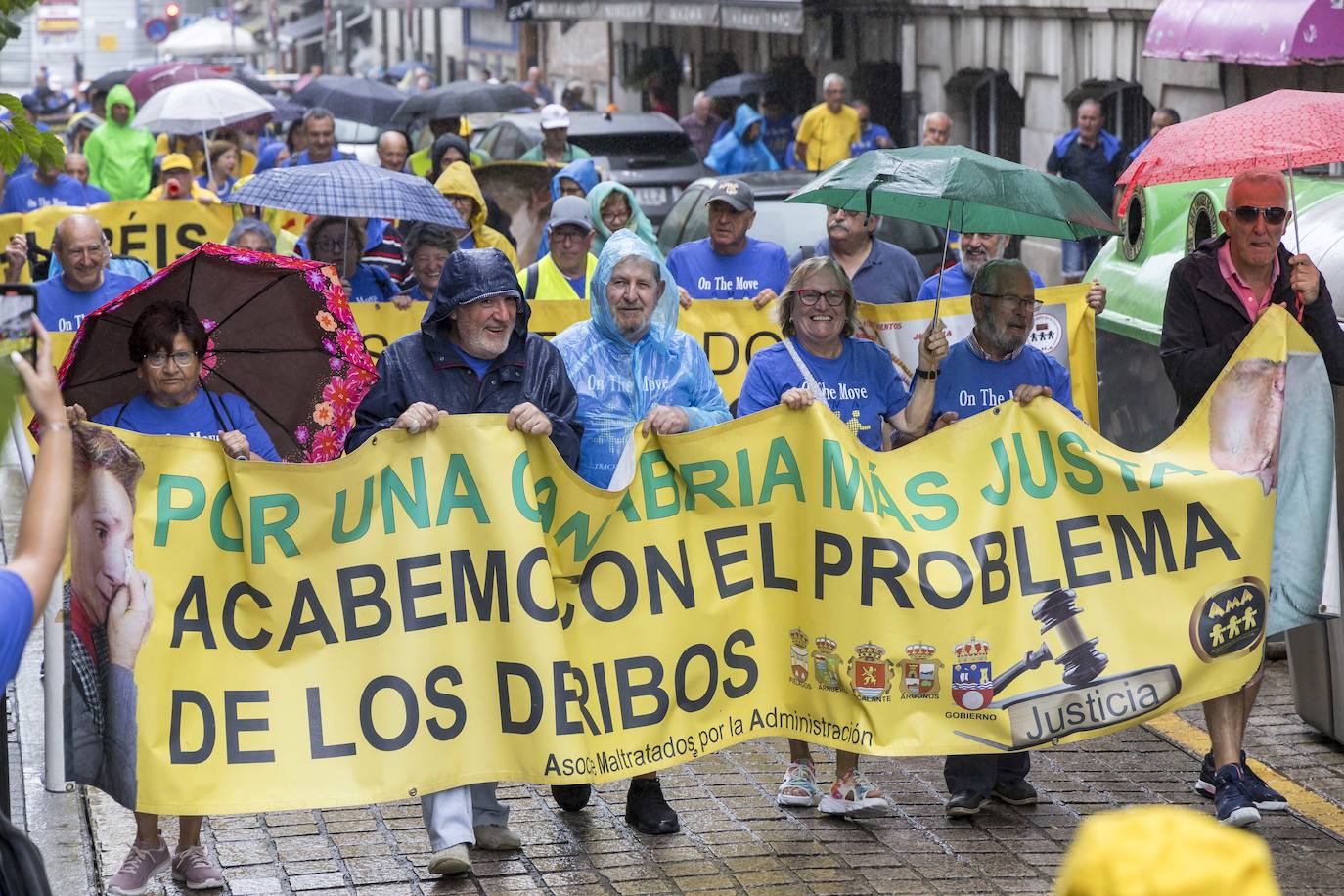 La lluvia no impidió que los asistentes a la ruta completaran su itinerario.