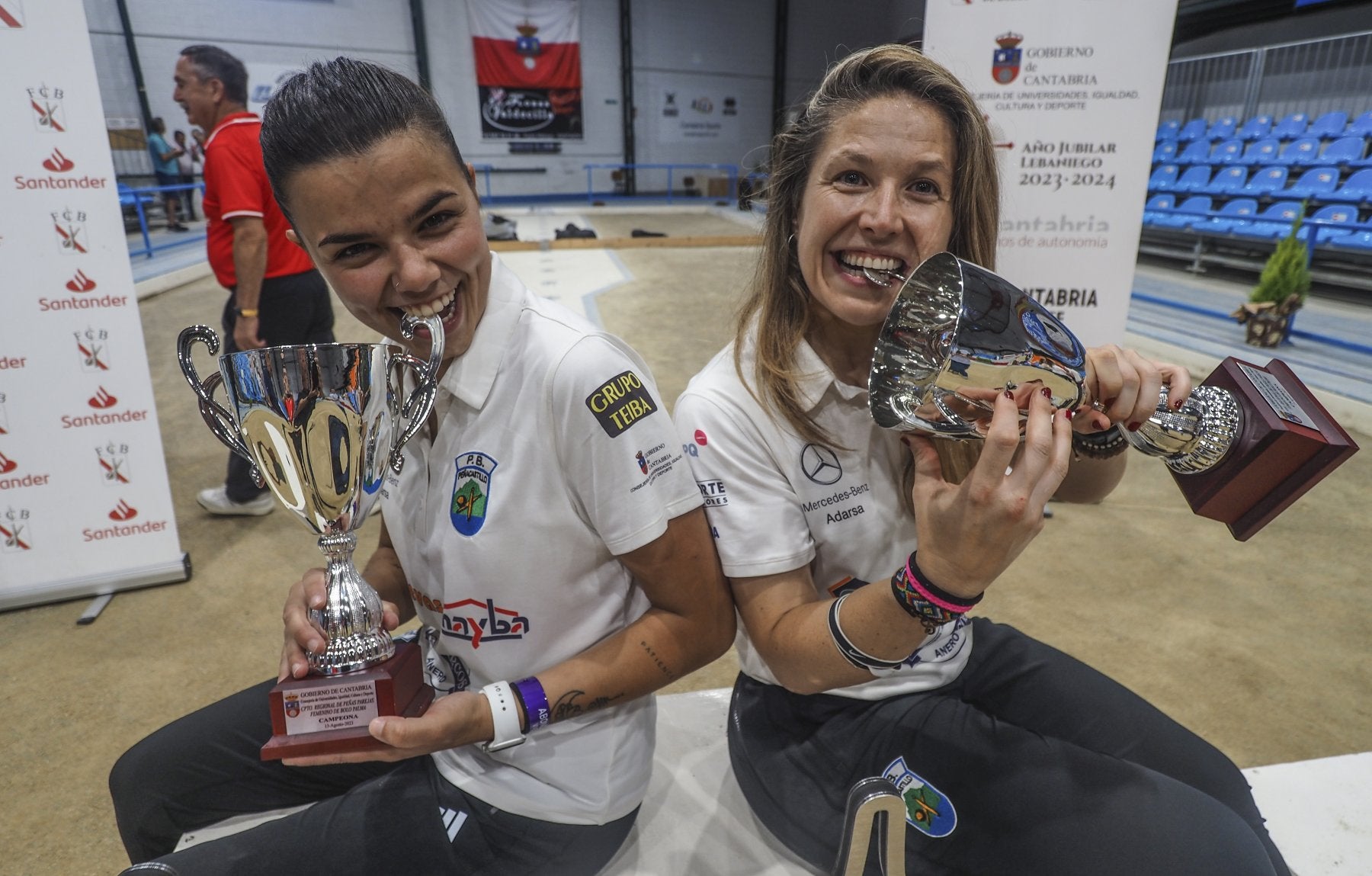 Laura Abascal y Andrea Gómez se llevaron el Regional de parejas en Orejo tras una gran jornada.