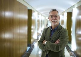 Roberto Ontañón, ayer, en La Magdalena, donde dirige un curso sobre patrimonio arqueológico.