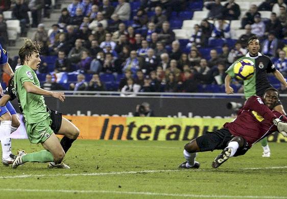 Sergio Canales, en aquel partido de la temporada 2009-2010 en el estadio del Espanyol en el que anotó dos goles, sus primeros tantos en Primera.