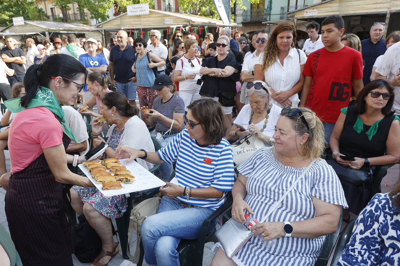 La demostración reunió a decenas de personas.