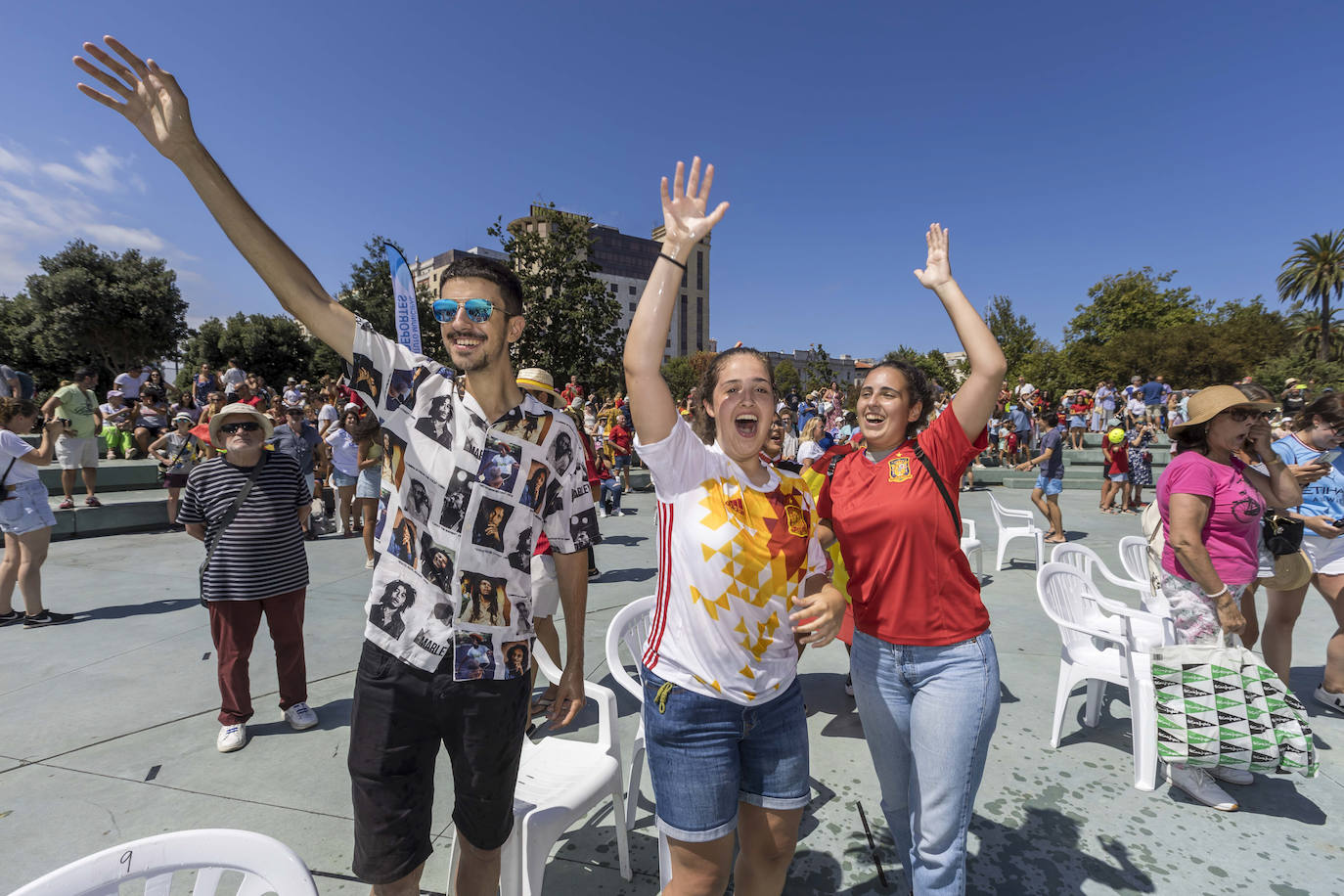 Se desata la euforia al grito de ¡Campeonas, campeonas, oé, oé, oé!