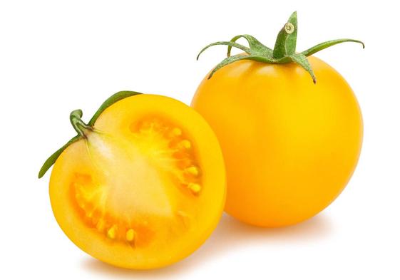 El tomate amarillo es todo un alimento por sus propiedades y su sabor.