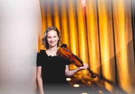 La violinista Hilary Hahn ha cambiado su programa al estar recuperándose del covid.