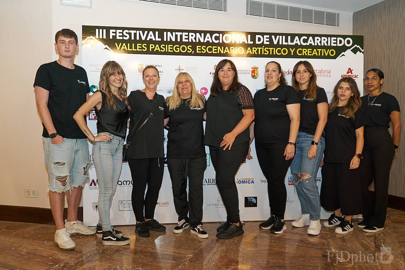 Equipo de Víctor López, Claudia Martín, Pilar Posada, Azucena Jiménez, Rosa María Saiz, Sofía Bruhnke, Sara De La Fuente Lopez , Linda Hasbledy Moreno Gutiérrez y Drisleydy Severino Zorrilla.