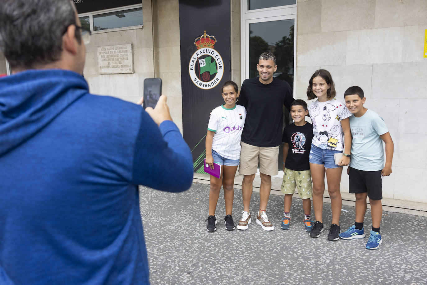 El delantero también ha comentados que tiene varios picos de velocidad que la gente no suele esperarse de él y que se siente «cómodo» entre líneas. «A veces he jugado de mediapunta o incluso en banda y me gusta asociarme. Ahora he ido complementando el trabajo sin balón y las características que me faltaban».