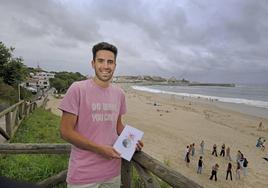 Manuel Baruque, en Comillas, su lugar refugio.