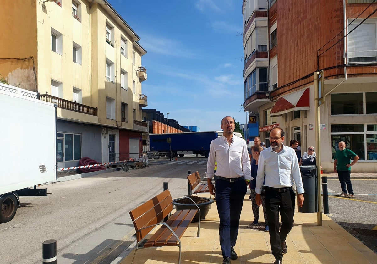 El alcalde y el concejal de Obras visitan los trabajos.