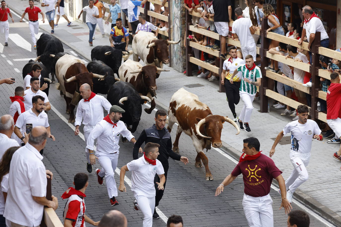 Otro plano de la carrera de este domingo.