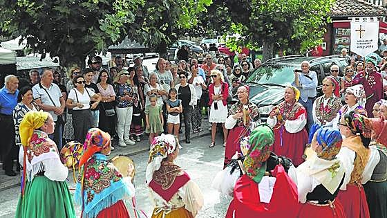 La adoración de la santa reliquia pervive en Santo Toribio