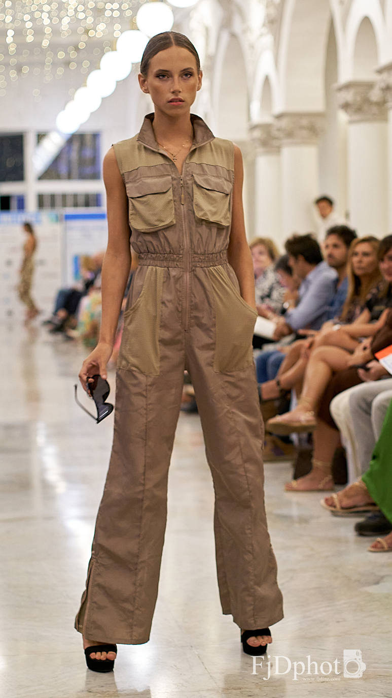 La modelo María Pardo durante el desfile de 'Not Your Mami'. 