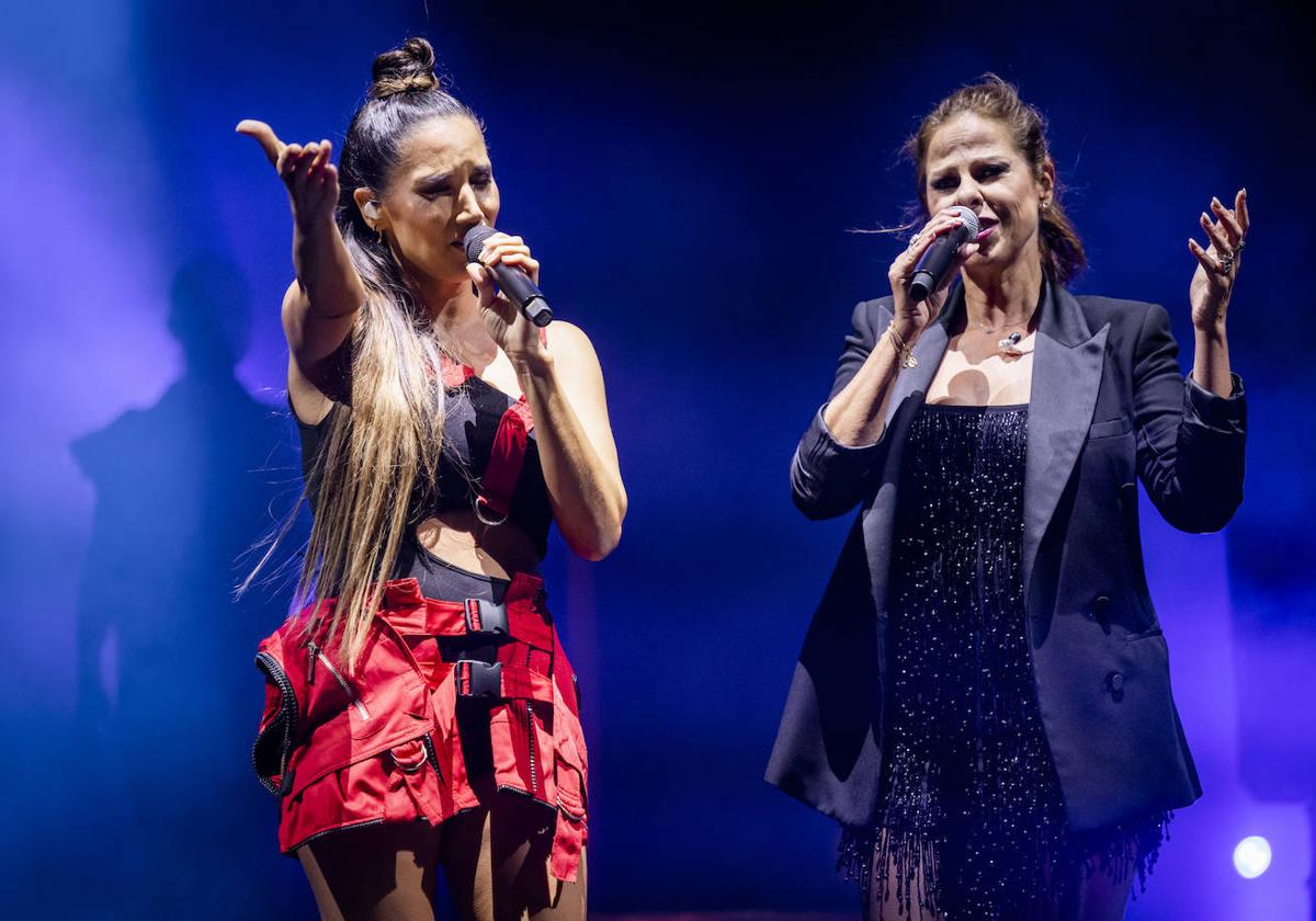 India Martínez y Pastora Soler compartiendo escenario en La Plaza de Santander.