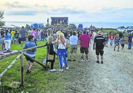 La campa de La Corneja acogió el concierto de Mago de Oz.