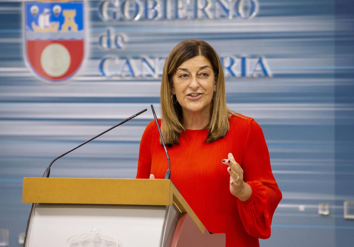 María José Sáenz de Buruaga, este jueves, durante la rueda de prensa.