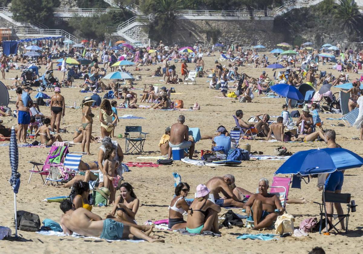 Imagen que presentaba este sábado la playa de El Sardinero.