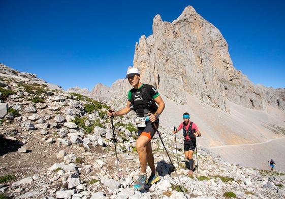 El recorrido del Desafío Cantabria atraviesa espectaculares paisajes del Parque de Oyambre y del de Picos Europa.