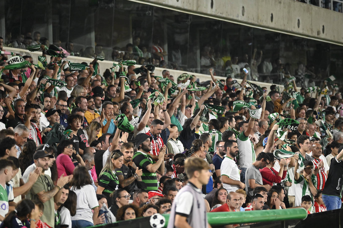 El Racing-Sporting, en imágenes