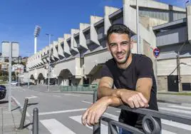 Encantado. Andrés Martín posadelante de El Sardinero, su nueva casa.