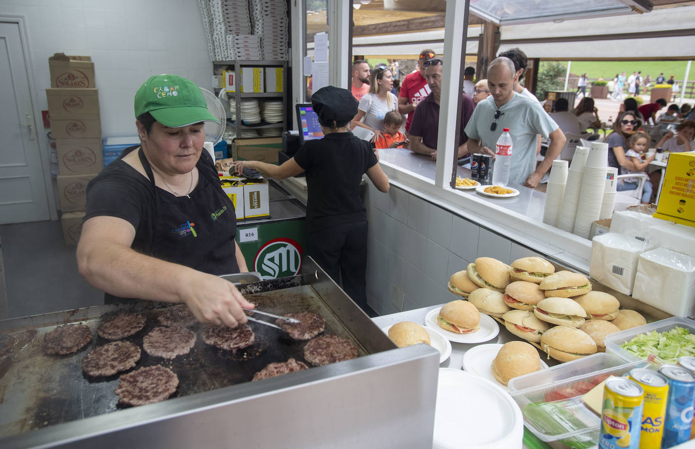 La plancha de hamburguesas, sin respiro.