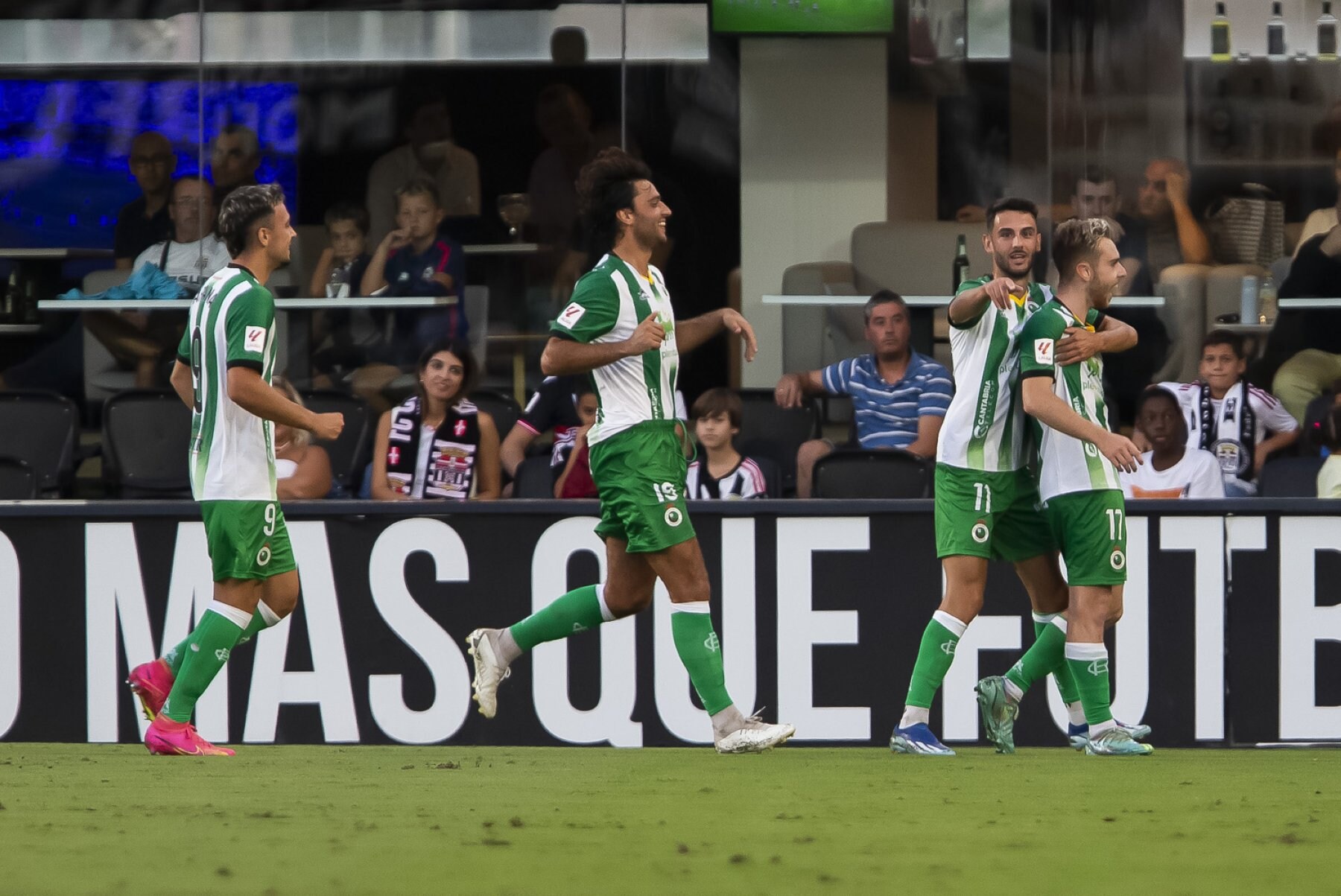 El Real Oviedo se mantiene en el 'play-off' de plantillas con más valor