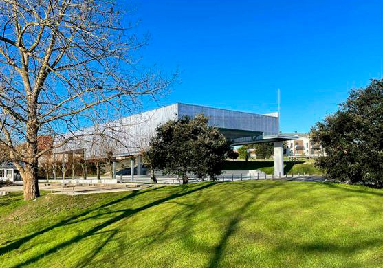 Espacio multiusos La Plaza en Soto de la Marina. 