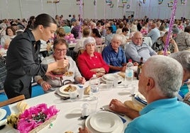 El plato fuerte de la XXX Jornada de Hermandad celebrada este sábado en Vioño para los mayores de 60 años de Piélagos fue el cocido.