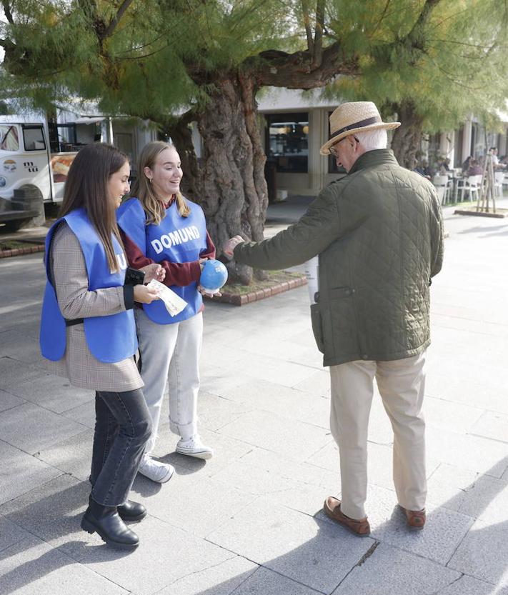 Imagen secundaria 2 - El delegado de Misiones de la Diócesis de Santander asegura que los santanderinos responden con generosidad a las peticiones.