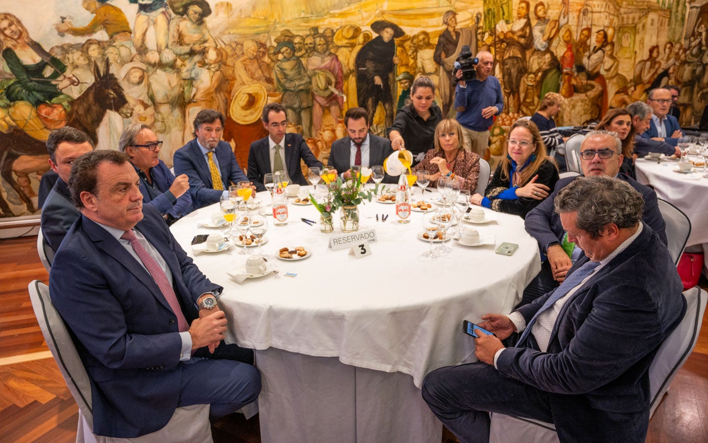 Félix de las Cuevas, Alejandro Liz, Juan Carlos García, Cristóbal Palacio, Armando Blanco, Álvaro Aguirre, Natividad Pérez, Leticia Díaz, Pedro Hernando e Íñigo Fernández.