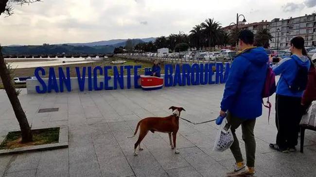 Imagen antes - En la imagen de la izquierda se ve la zona de San Vicente que hoy está inundada por la pleamar.