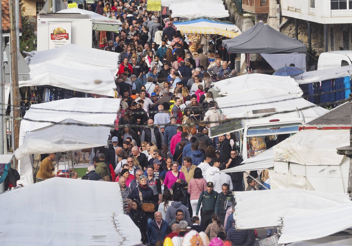 Aún sin ganado la gente no falta en Arredondo