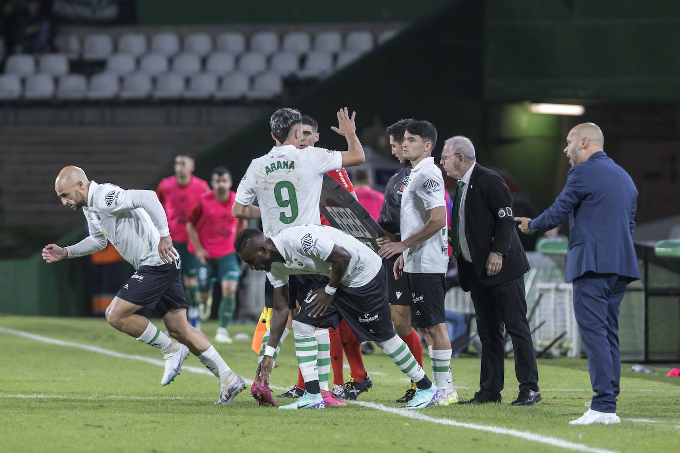 Lago, Arana y Aldasoro, durante el partido ante el Racing de Ferrol