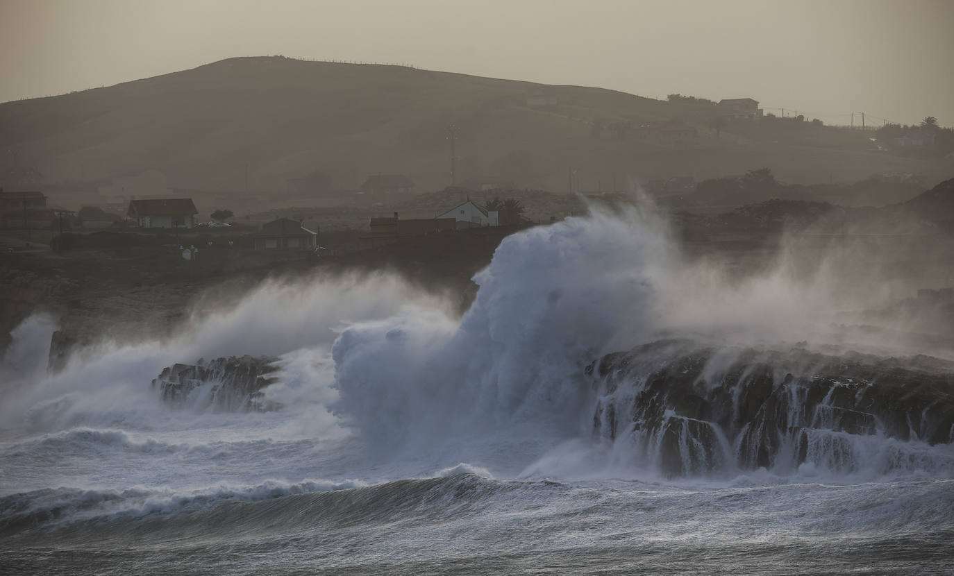 Vista de Cuchía, desde Suances. 