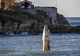 Un pescador que no tiene brazos