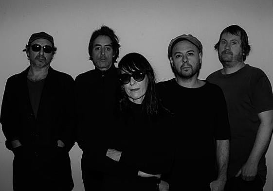 Álbaro, Raúl, Íñigo, Daniel y Cristina se despiden de los escenarios y ponen fin a su carrera musical como El Columpio Asesino.